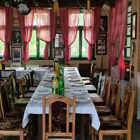Salas Potkovica Apartment Novi Sad